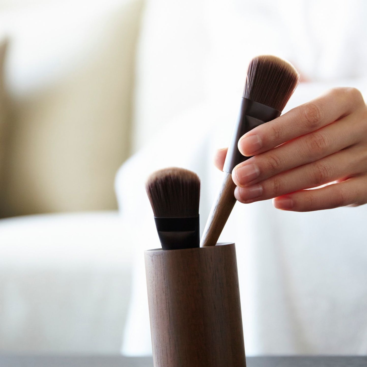 Brush stand